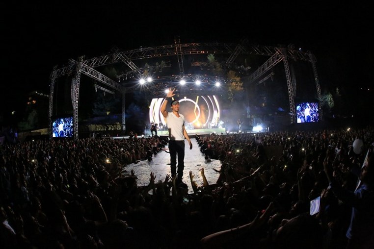 Enrique Iglesias at Ehdeniyat